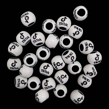 Намистини білі з чорним надписом Tik Tok 9 мм (приблизно 21-25 шт) 20 г