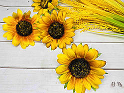 Квіти Соняшники жовті 6.5 см тканинні (ціна за 1 шт.).