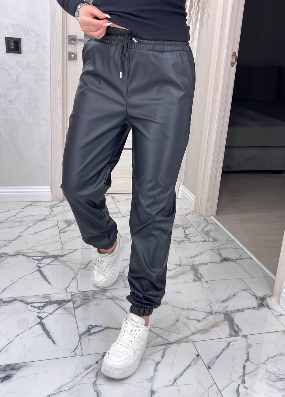 Жіночі шкіряні штани джогери на резинці (р. 42-52) 91121063, фото 1