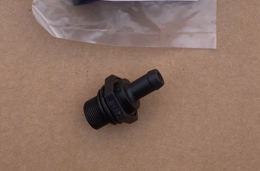 Клапан вентиляції в кришці клапанів Авео, Лічетті 1.6-1.8 LDA GM 96495288