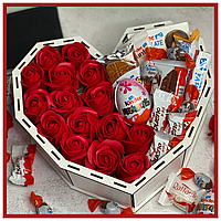 Креативный подарок на 8 марта подарочный бокс Сладкая Феерия с розами, сувениры на женский день близким