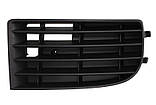 Решітка бампера передня права (4 смужки) VW GOLF V Хетчбек 10.03-02.09 (Китай/Тайвань). 1K08536669B9, фото 2
