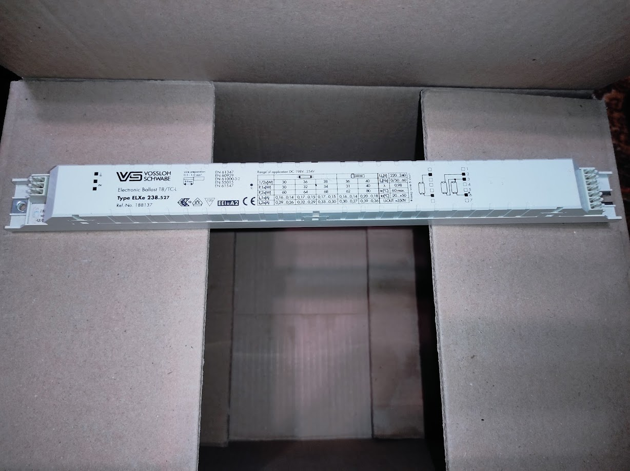 ЕПРА Електронний Баласт ELXe 238.527 (1/2 x 30/36/38/40W) баласт для люм. ламп Vossloh Schwabe (демонтаж)