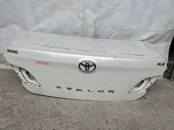 Кришка багажника TOYOTA AVALON 05-12 64401-AC050