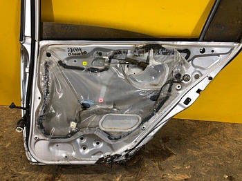 Склопідйомник задн. прав. HONDA CIVIC 4D 06-11 72710SNAA01