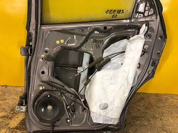 Склопідйомник задн. прав. HONDA CIVIC 5D 06-11 72710SMGE01