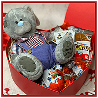 8 березня handmade тематичні подарунки дівчині подарунковий бокс Любовні обійми ведмежати з іграшкою