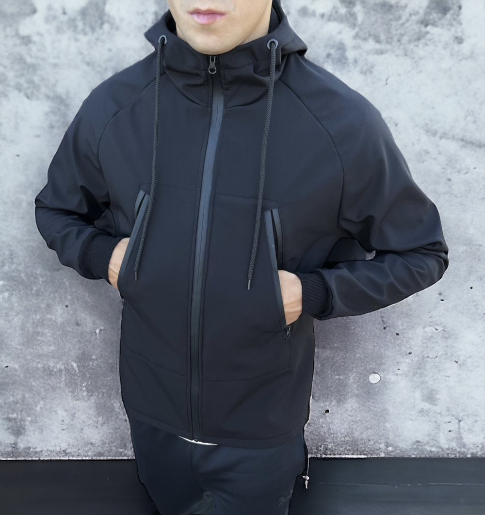 Демісезонна куртка чоловіча SoftShell осінь-весна тактична чорна. Живе фото. Вітровка софт шел