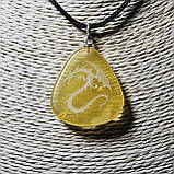 Кулон 100% натуральний бурштин вага 4,2г вирізаний дракон підвіс срібло 925, фото 3