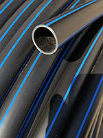Труба поліетиленова 25 мм *2,0 мм чорна із синьою смугою 6 атм