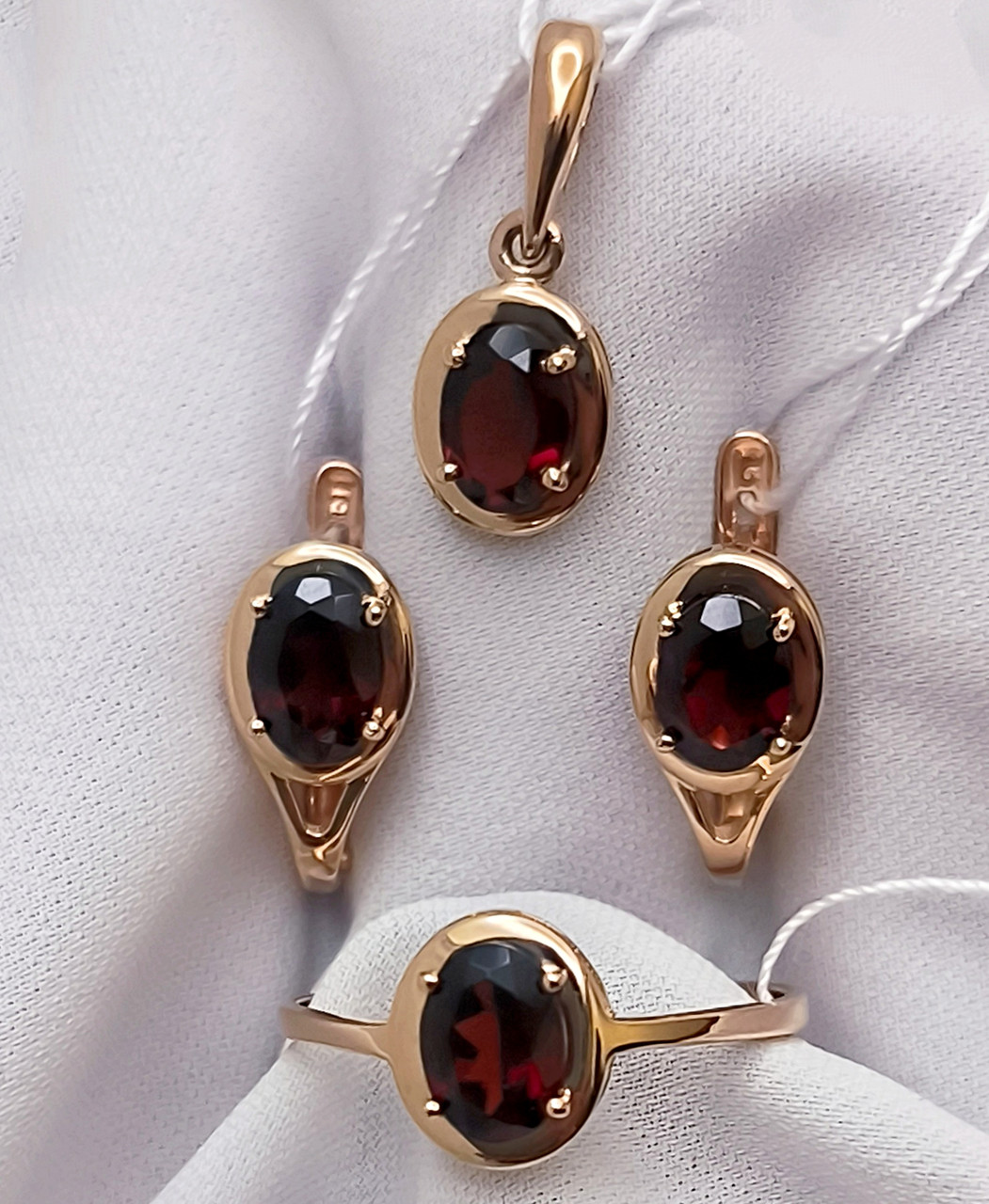 Золотий гарнітур 585 проби з гранатом Ukr-Gold.com