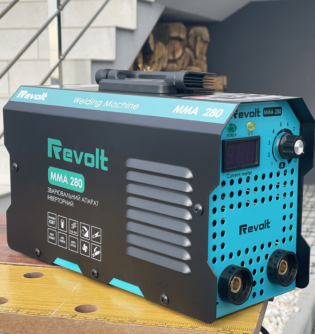 Зварювальний апарат 1.6-5 мм 280A інверторний Revolt MMA-280