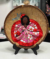Плетеная тарелка сувенирная на стену с куклой Маврикий