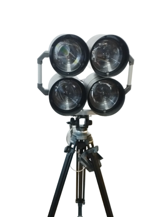 Зенітно-пошуковий прожектор світлодіодний ЗПР-45х4 проти шахедів (до 5км), фото 1