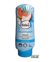 Бальзам - кондиціонер для пошкодженого і сухого волосся Balea Feuchtigkeit, 300 мл