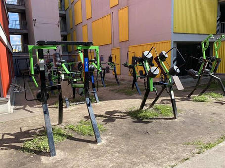 ВУЛИЧНІ ТРЕНАЖЕРИ, КОМПЛЕКСИ