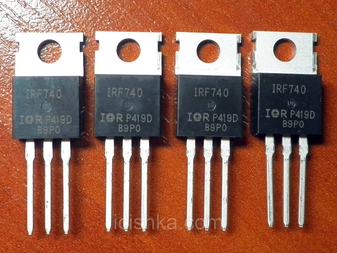 IRF740 - N-Channel Power MOSFET 400V 10A TO-220 - фото 1 - id-p363522480