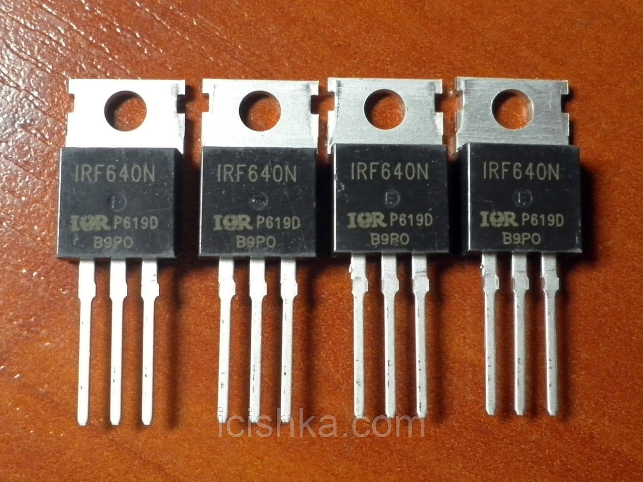 IRF640N - N-Channel Power MOSFET 200V 18A TO-220, фото 1