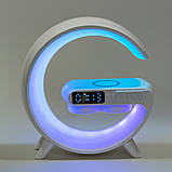 Колонка Bluetooth бездротова портативна зарядка 10 Вт лампа настільна і годинник RGB LED 3 в 1 у стилі Big G, фото 6