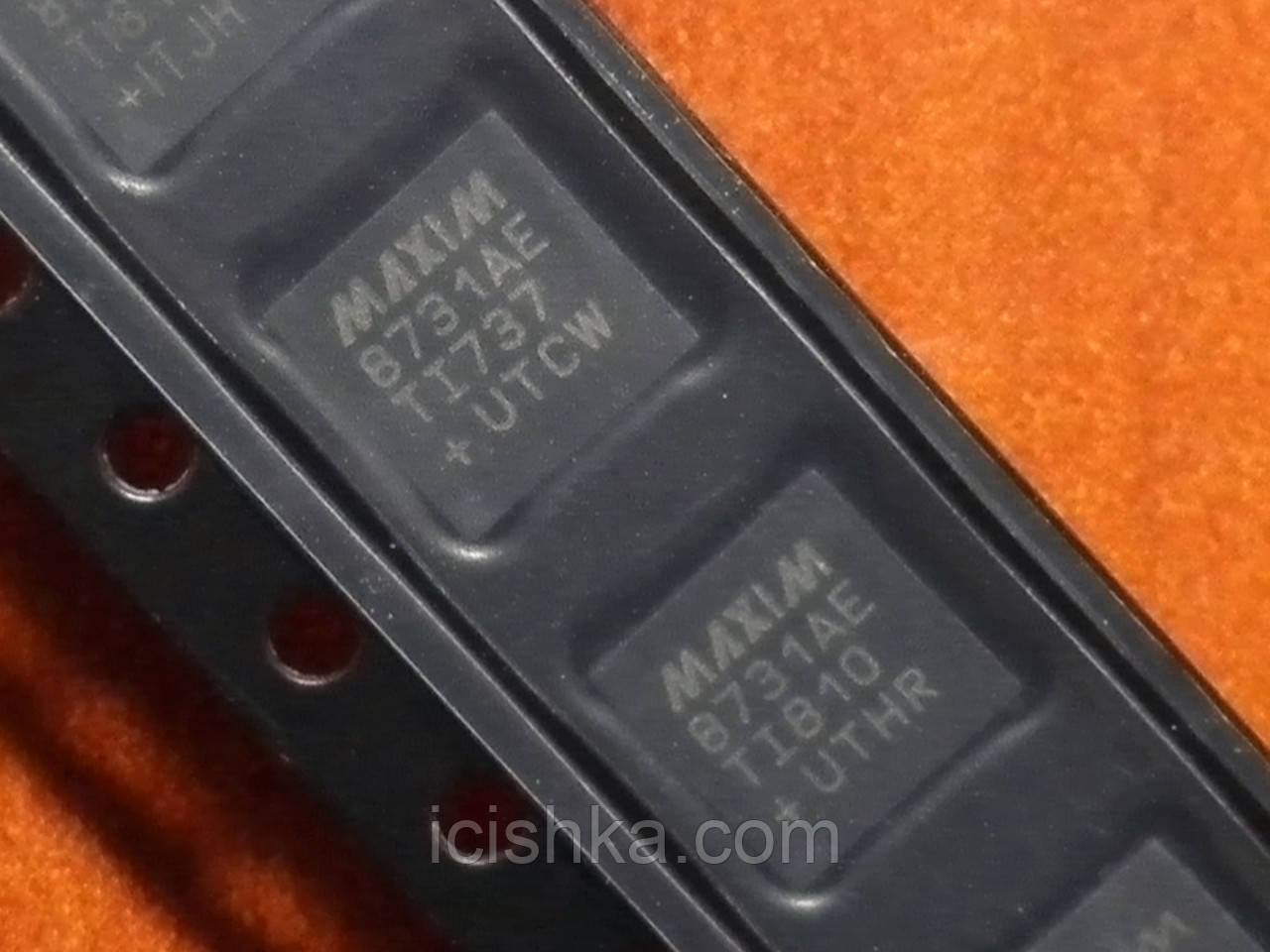 MAX8731A 8731AE QFN-28 — контролер заряджання, фото 1