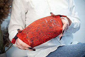 Шкіряна косметичка з тисненням Марки і штемпелі України червона