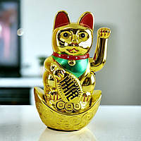 Кошка Манэки-нэко машущая лапой на чаше богатства ( 21х 12,7х 9 см)