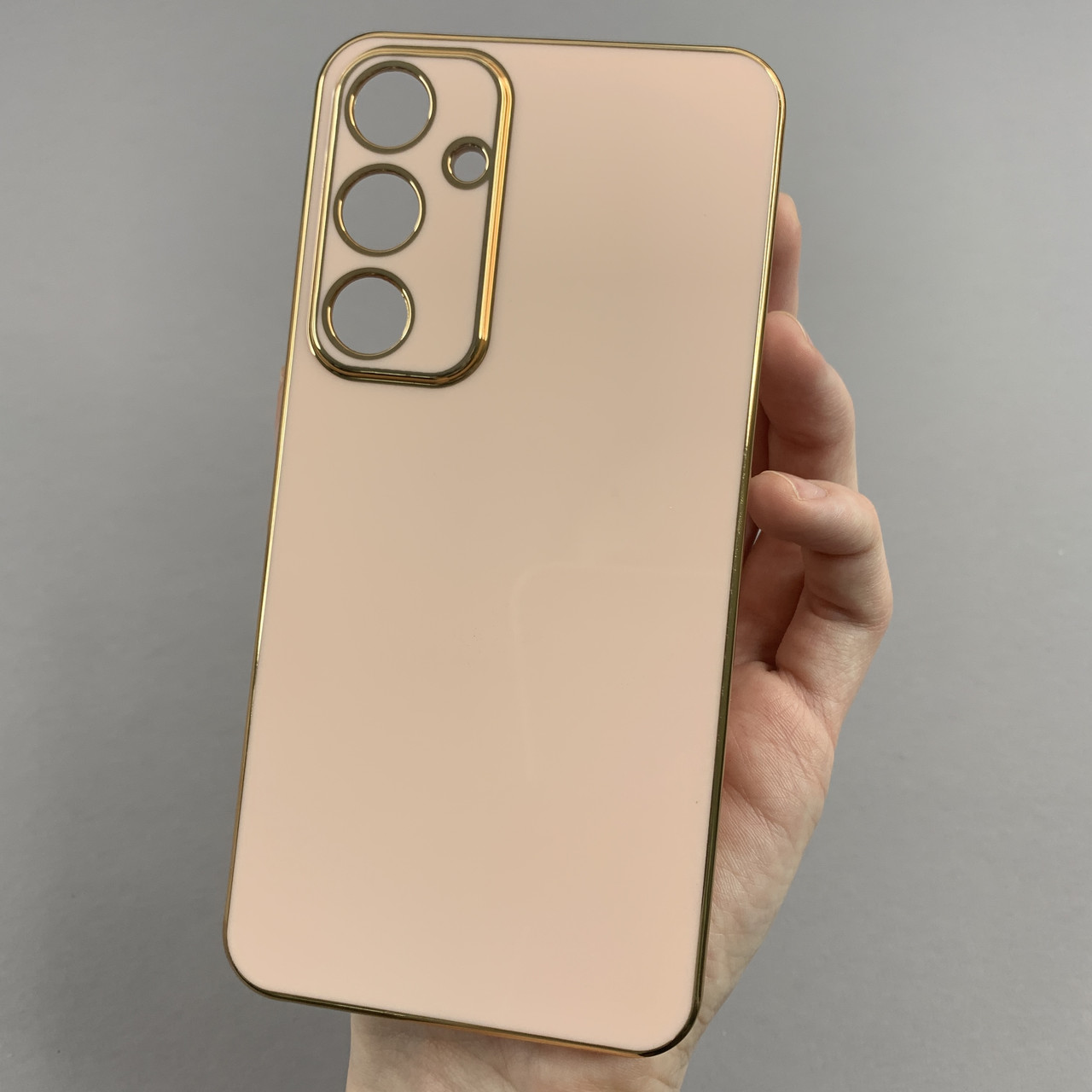 Чохол для Samsung Galaxy S24 Plus чохол із золотою окантовкою на телефон самсунг с24 плюс пудровий h7y