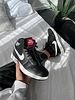 Женские кроссовки Nike Air Jordan 1 Retro High Black White Swoosh