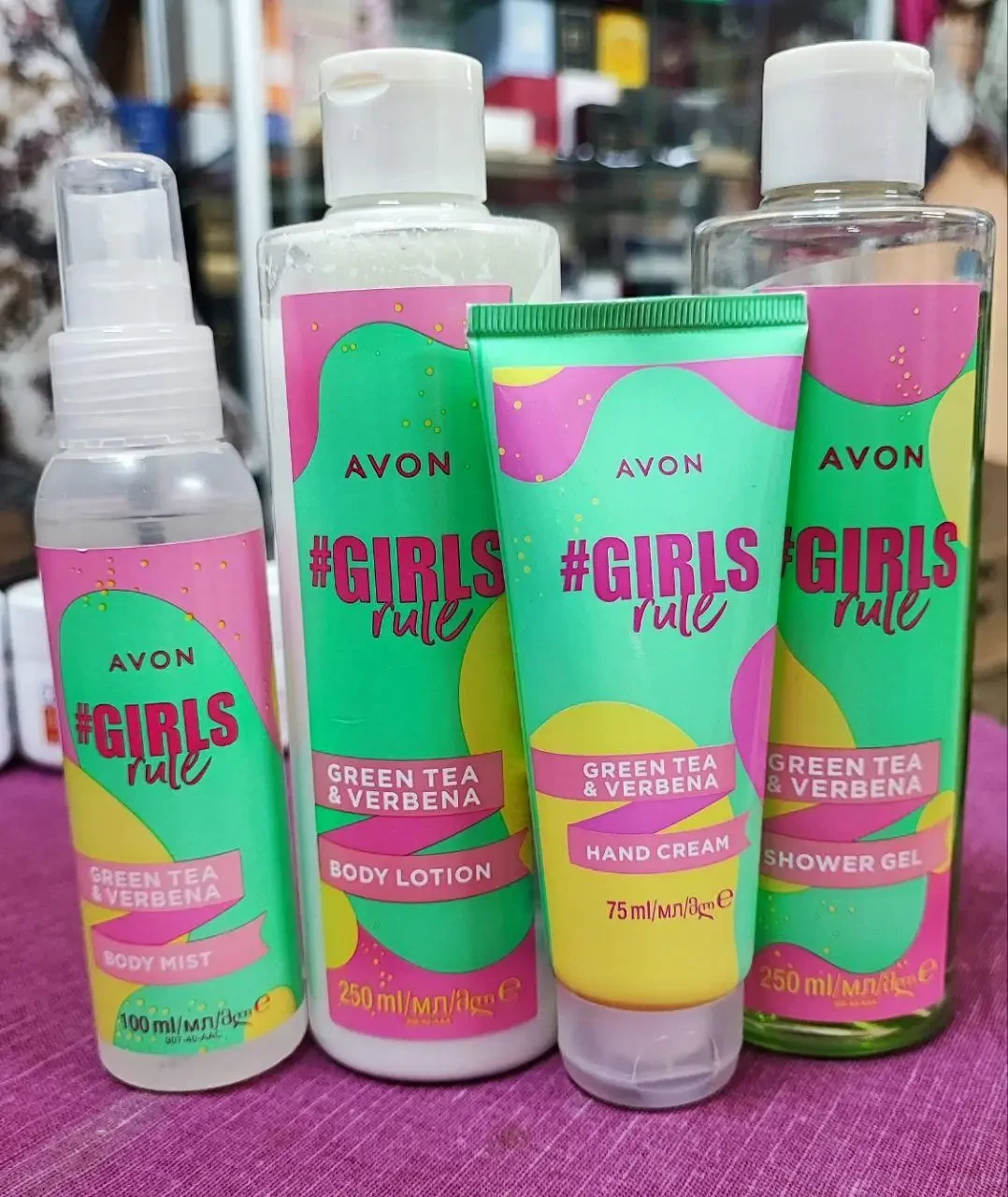 Набір косметики для підлітків Girls Rules 12+ Avon, 4 одиниць