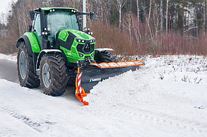 Закріплюємо сніжний відвал на міні тракторі правильно