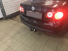 Фаркоп Volkswagen Jetta 5 2005-2011 (Фольксваген Джетта) польський на болтах