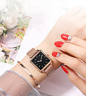 Стильний жіночий годинник із золотистим браслетом код 624