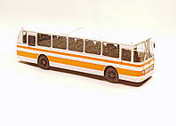 Масштабная модель автобуса ЛАЗ 699 Р "Турист" (Наши автобусы).