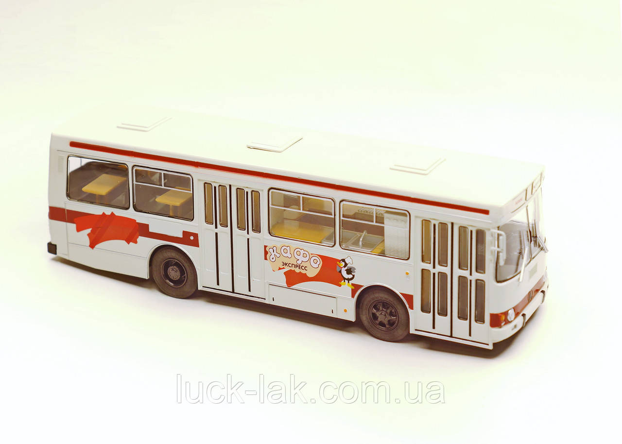 Масштабная модель автобуса ЛАЗ 4969 "КАФЕ" (Наши автобусы). - фото 1 - id-p2110376030