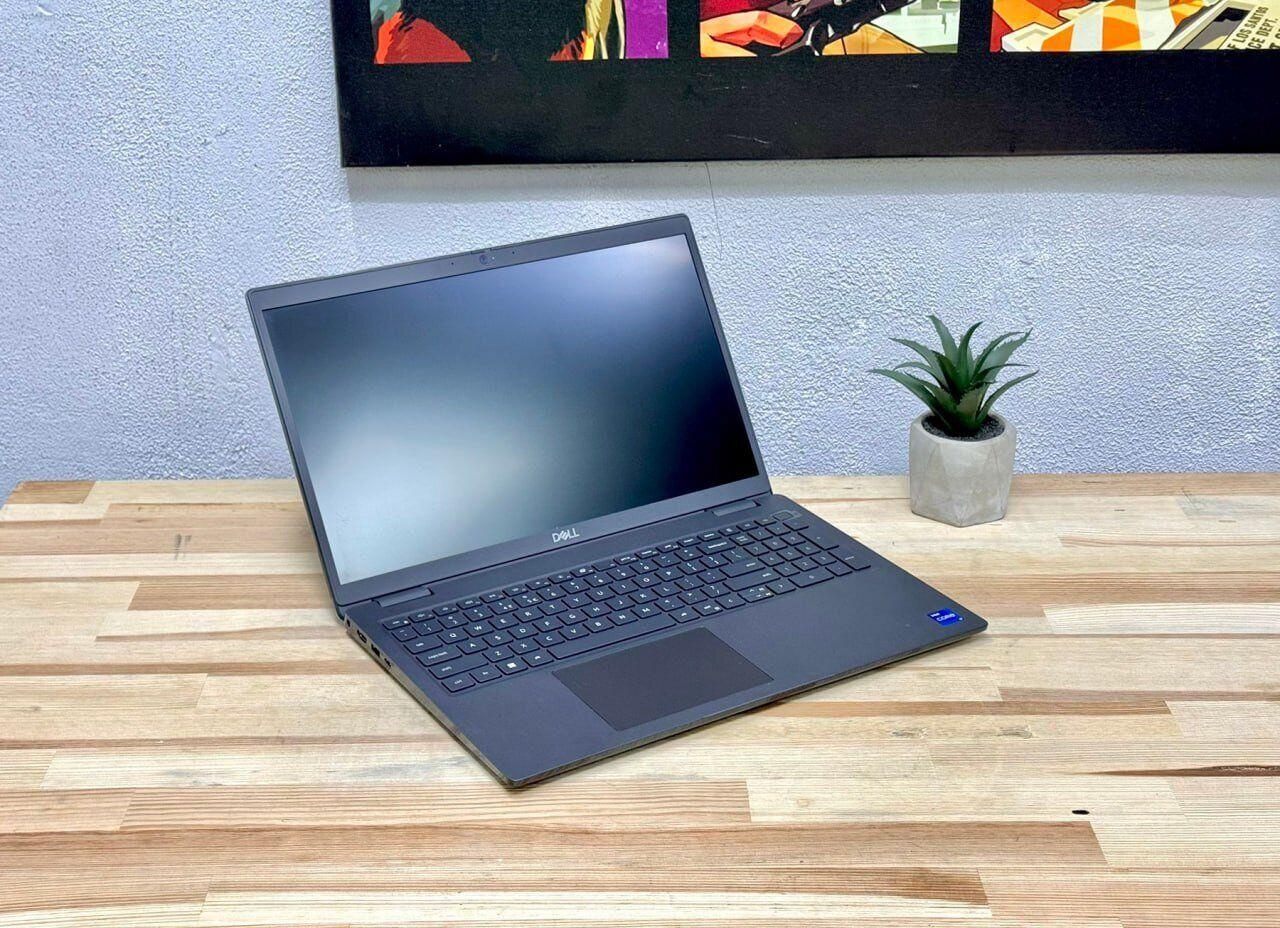 Б/в Ноутбук Dell Latitude 3520 15.6" 1920x1080| Core i7-1165G7| 16 GB RAM| 256 GB SSD| Iris Xe