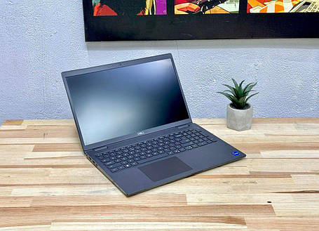 Б/в Ноутбук Dell Latitude 3520 15.6" 1920x1080| Core i7-1165G7| 16 GB RAM| 256 GB SSD| Iris Xe, фото 1