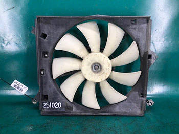 Дифузор вентилятора основного радіатора прав. TOYOTA AVALON 99-05 16711-0A160