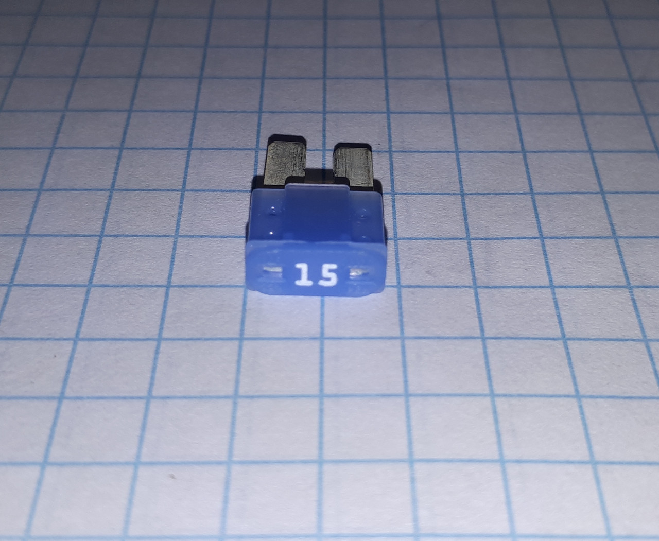 Запобіжник плоский євро micro2 15А Tesla