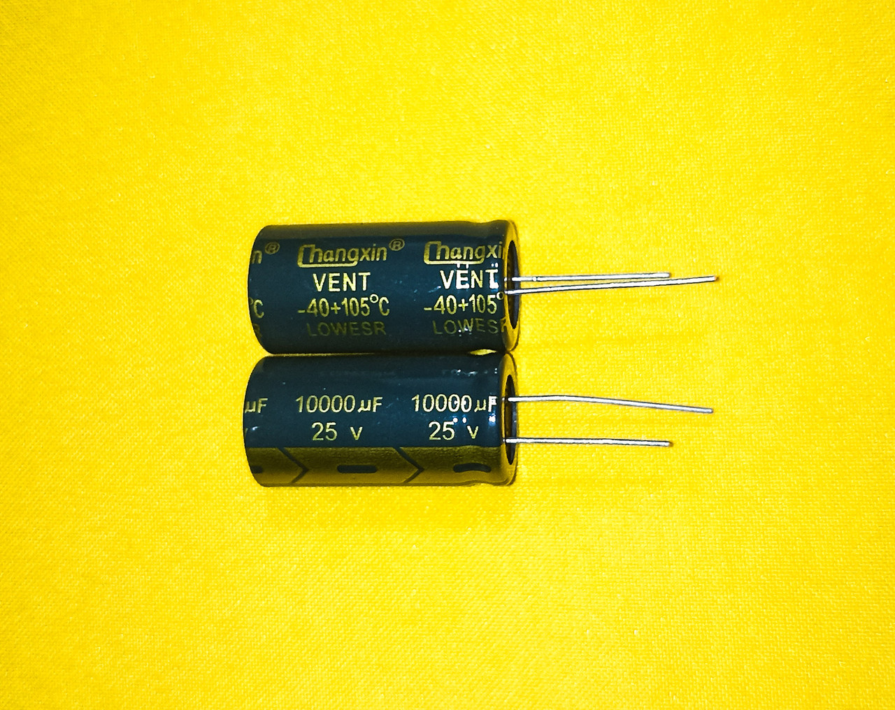 Конденсатори 25 v 10000 mF Changxin
