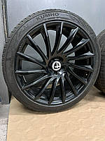 Литые диски Tomason R22 (gloss black) б у с резиною. Резина Kumho 285/35 zr22