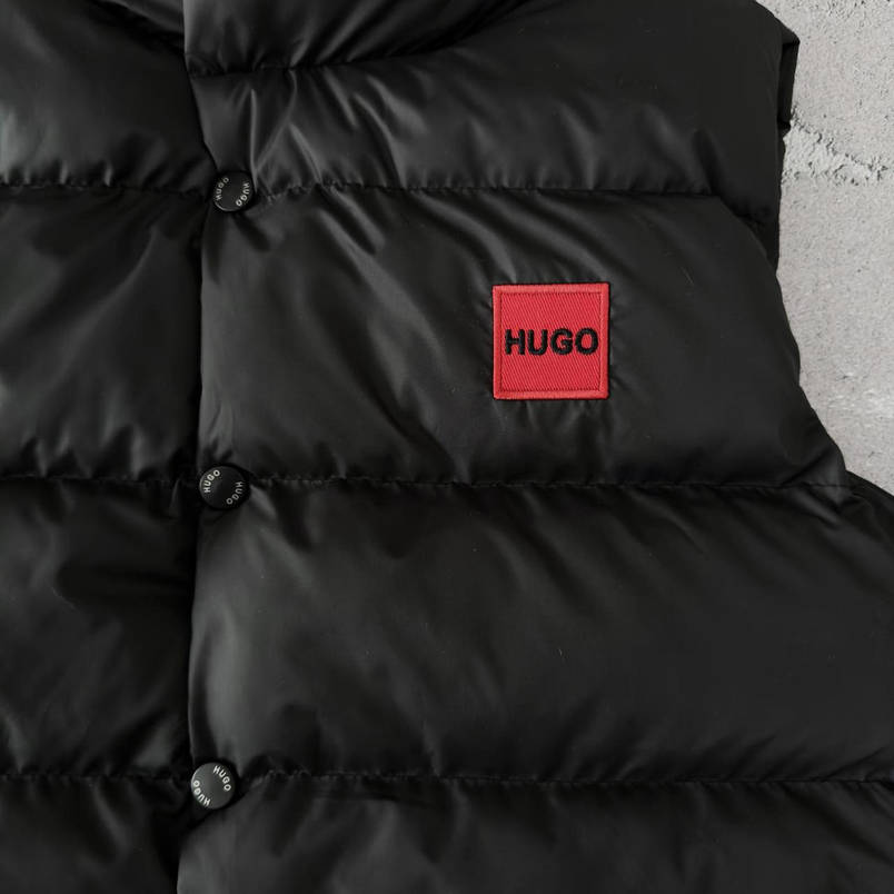 Безрукавка чоловіча чорна стильна жилетка HUGO BOSS на весну осінь молодіжна повсякденна з кишенями S, фото 3