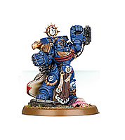 Warhammer 40000 Ultramarines Marneus Calgar with Victrix Honour Guard