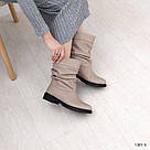 Шкіряні зимові бежеві напівчобітки на невеликому підборі, фото 10