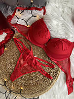 Комплект нижнего белья красный Sexy Present бюстгальтер и трусики размер 38\85С