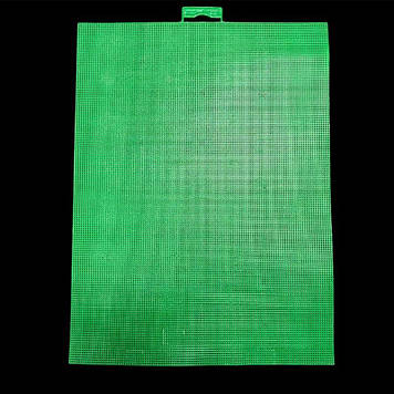 Канва пластикова каунт 14 28х21 см, колір зелений
