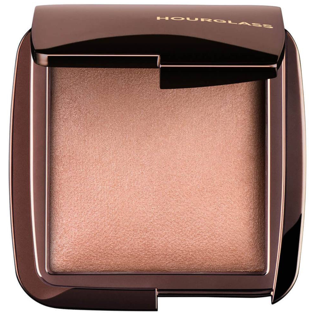 Hourglass Ambient™ Lighting Finishing Powder Radiant Light 