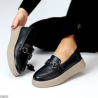Удобные стильные кожаные черные женские туфли лоферы на бежевой подошве 39