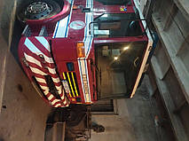 Виробництво та заміна лобового скла триплекс на пожежній машині Dennis Sabre у Нікополі (Україна). 12