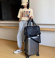 Спортивна сумка жіноча через плече для спортзалу тренувань фітнесу Чорна сумка для спорту та подорожей