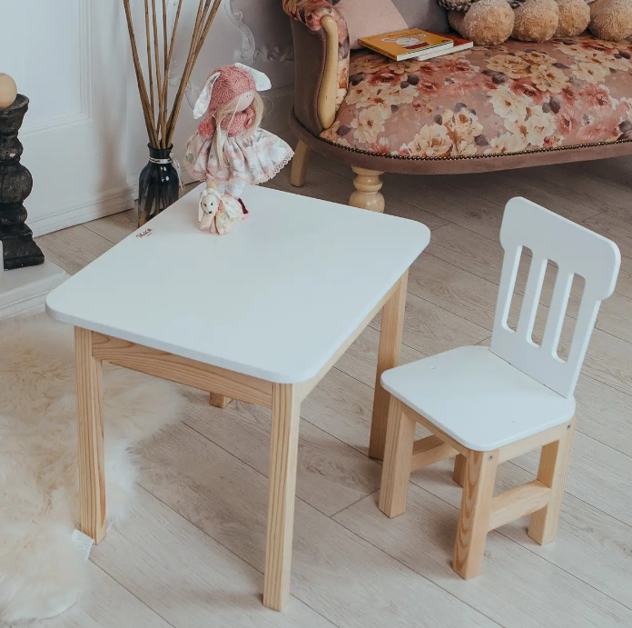 Набір стіл з відкидною столешнею та стул з фігурною спинкою білого кольору, для дітей (зріст 116-130см)